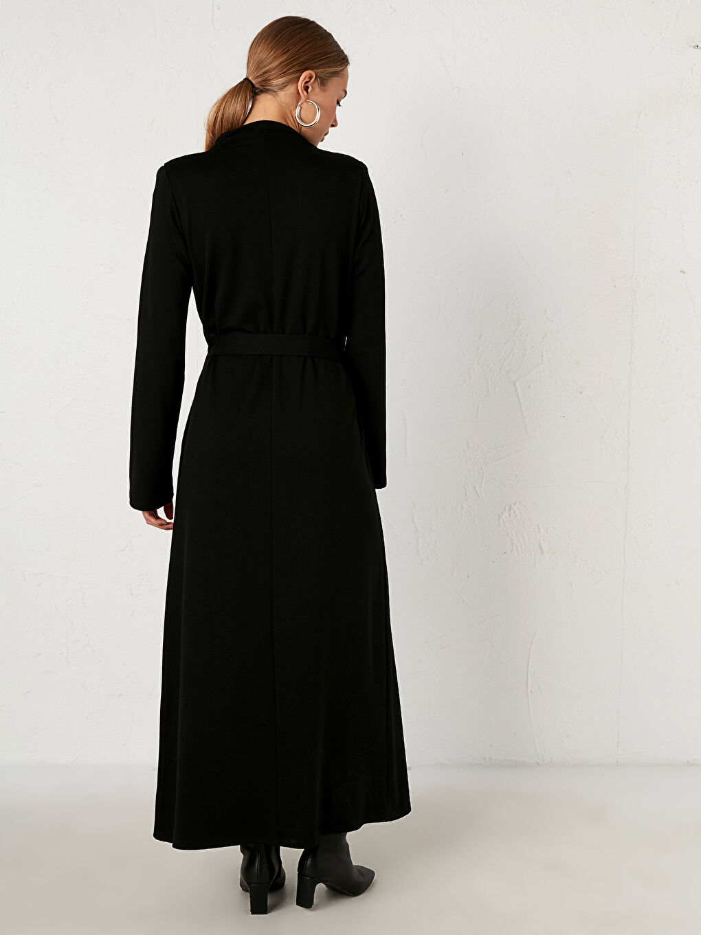 فستان ماكسي برقبة عالية-3