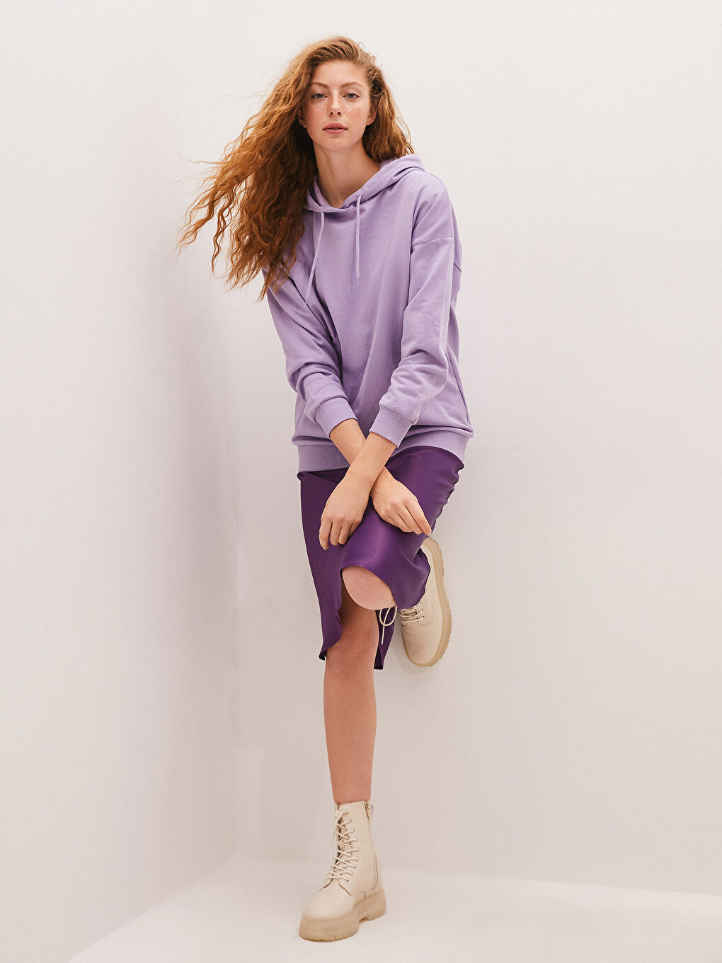 Lila Kapüşonlu Baskılı Sweatshirt-1