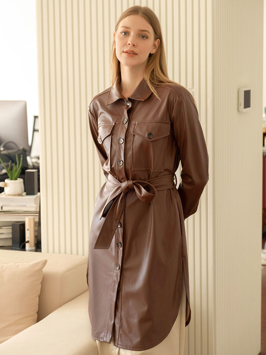 LCW Modest Schlichtes Langarm Kunstleder Damen Hemd-Tunika -0WHQ30Z8-RFT