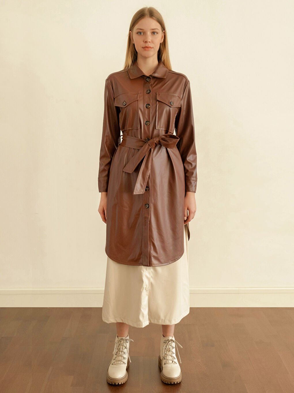 LCW Modest Schlichtes Langarm Kunstleder Damen Hemd-Tunika -0WHQ30Z8-RFT
