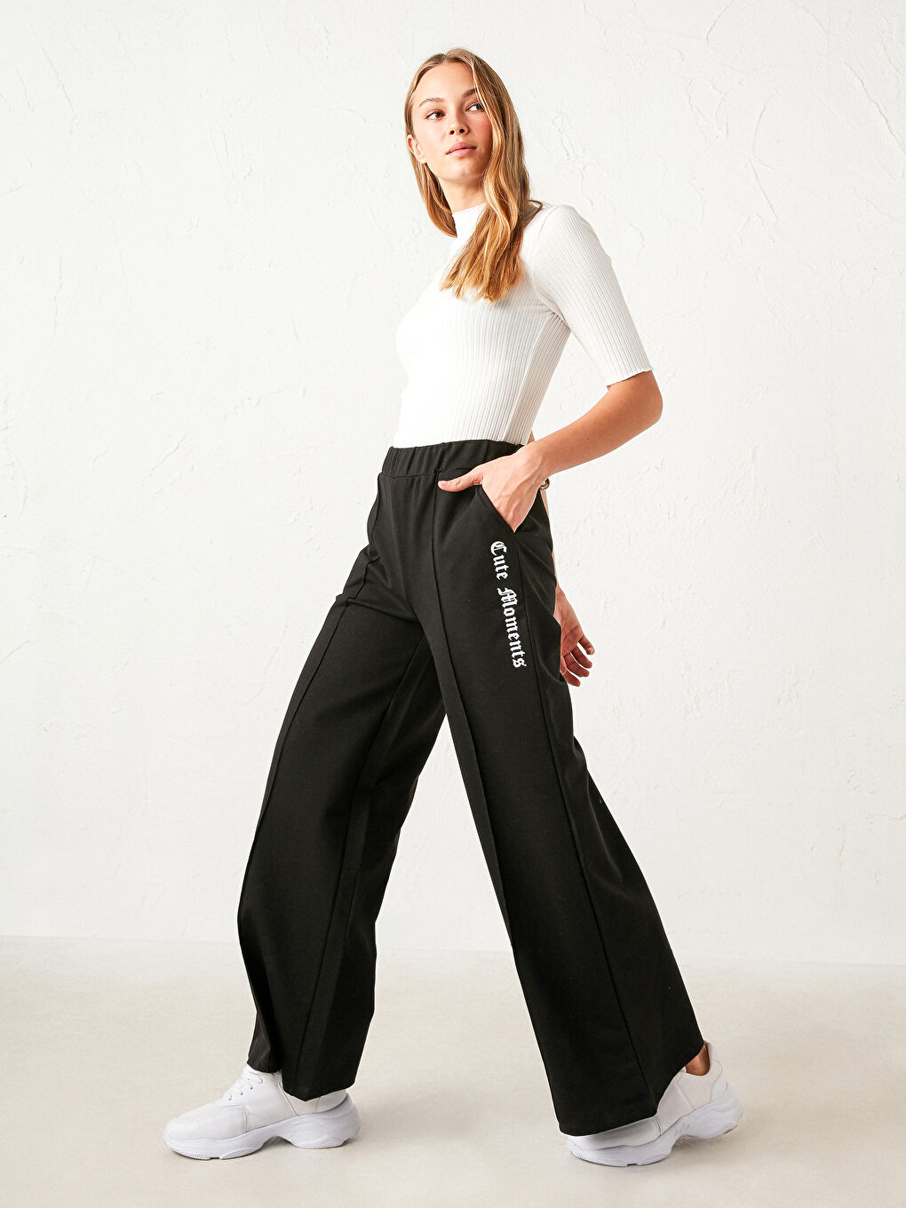 Slogan Printed Wide Leg Sweatpants-1