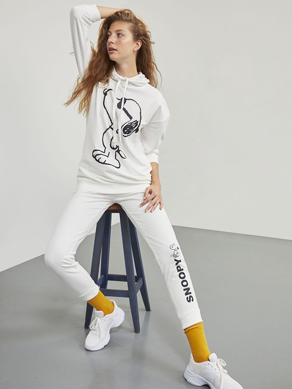 Snoopy Printed Sweatshirt-4