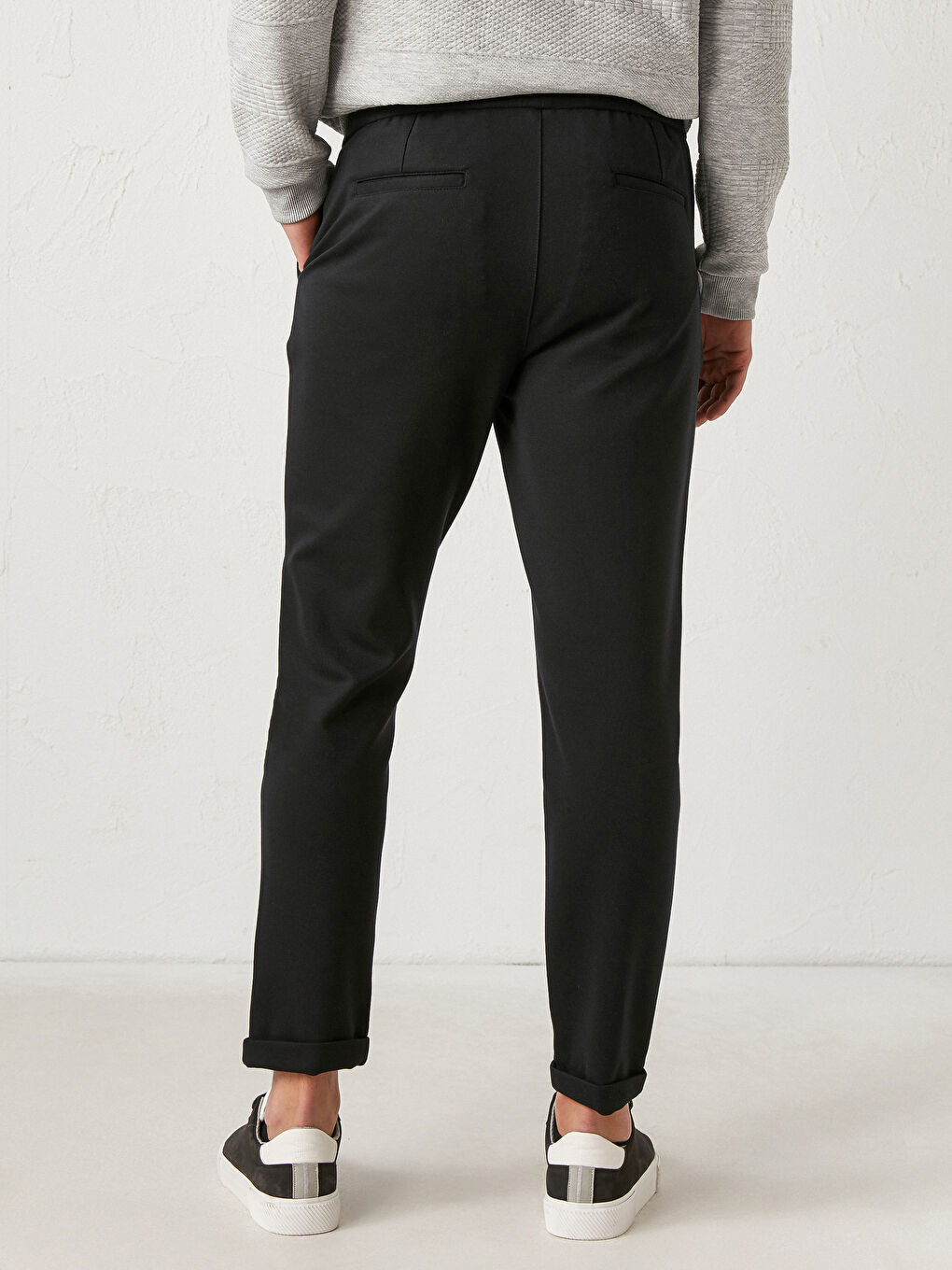 Uske Jogger Pantalone-3