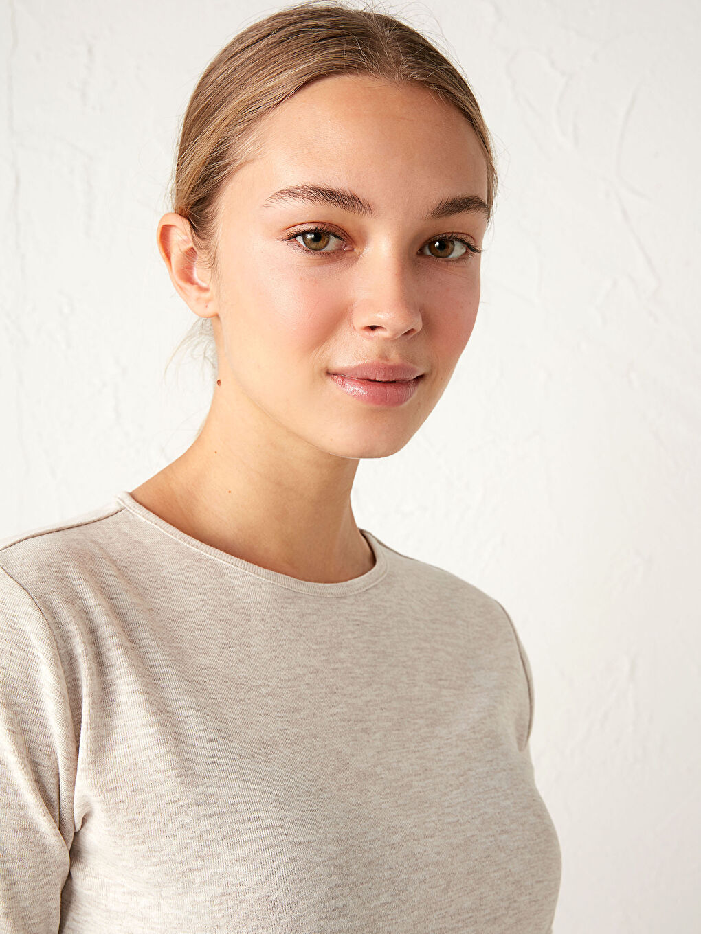 Bej Bisiklet Yaka Basic Uzun Kollu Tişört-1