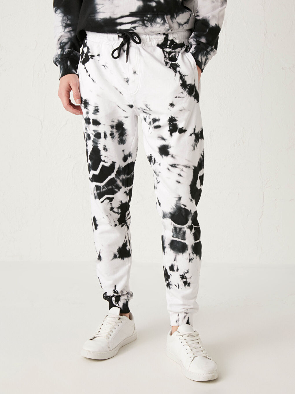 Antrasit Standart Kalıp Batik Desenli Jogger Eşofman Altı-2