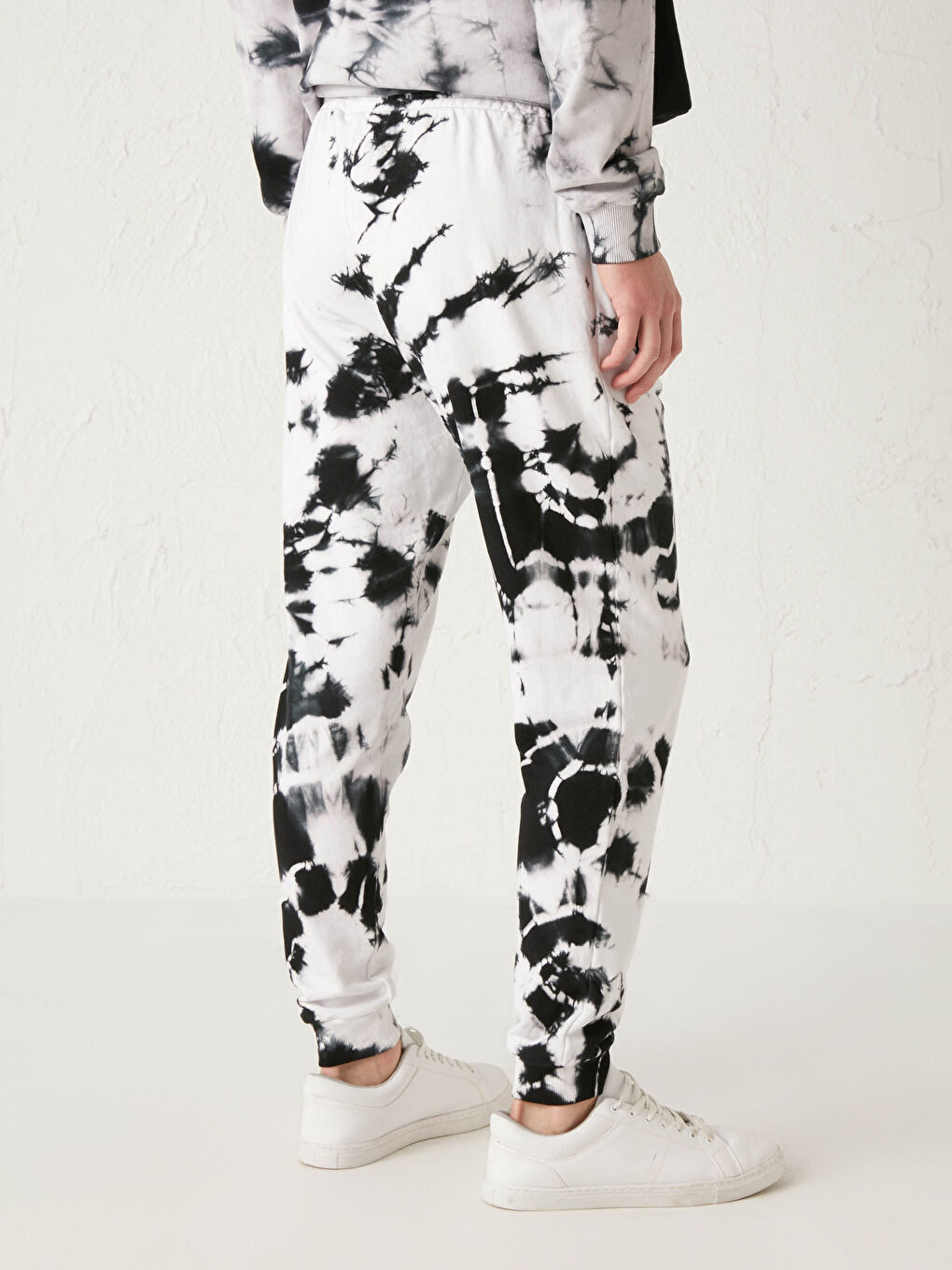 Antrasit Standart Kalıp Batik Desenli Jogger Eşofman Altı-3