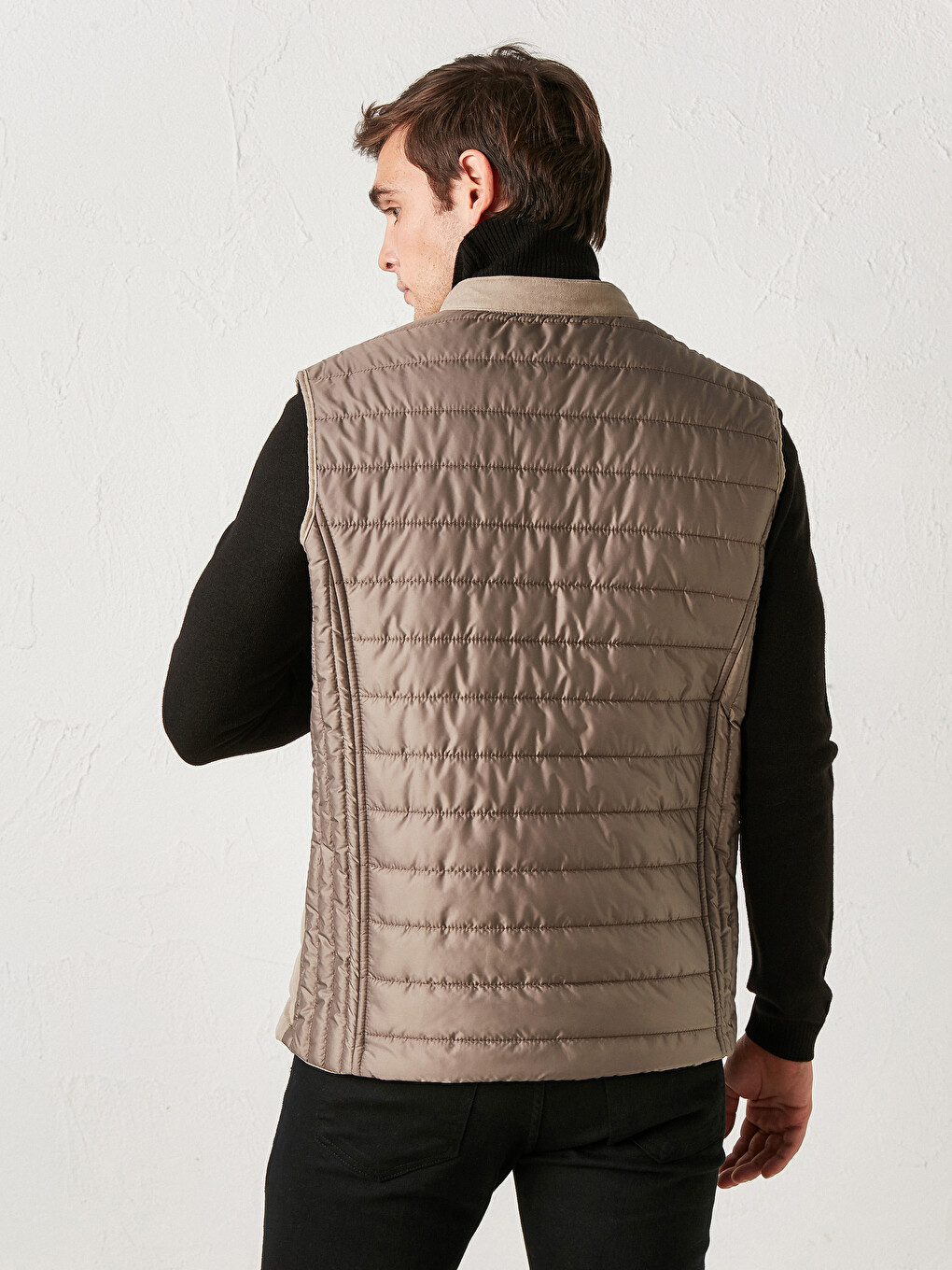 Slim Fit Men's Suede Vest-3