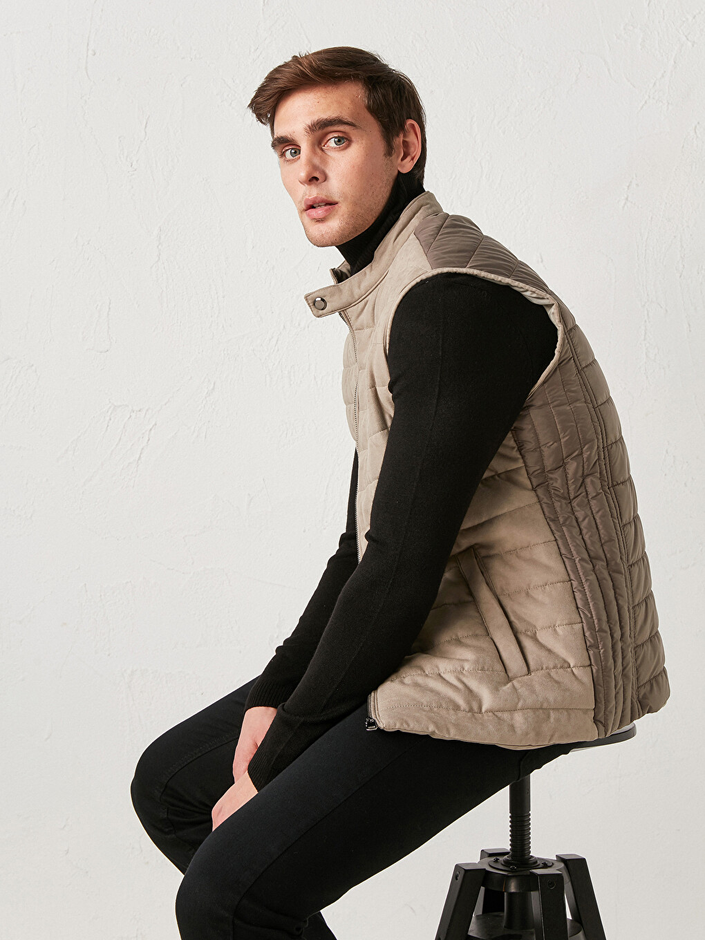 Slim Fit Men's Suede Vest-1