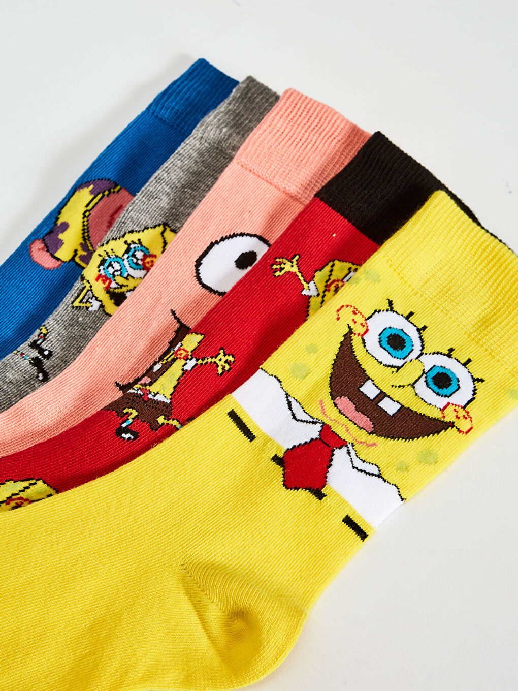 شرابات سبونج بوب مطبوعة ٥ قطع-2