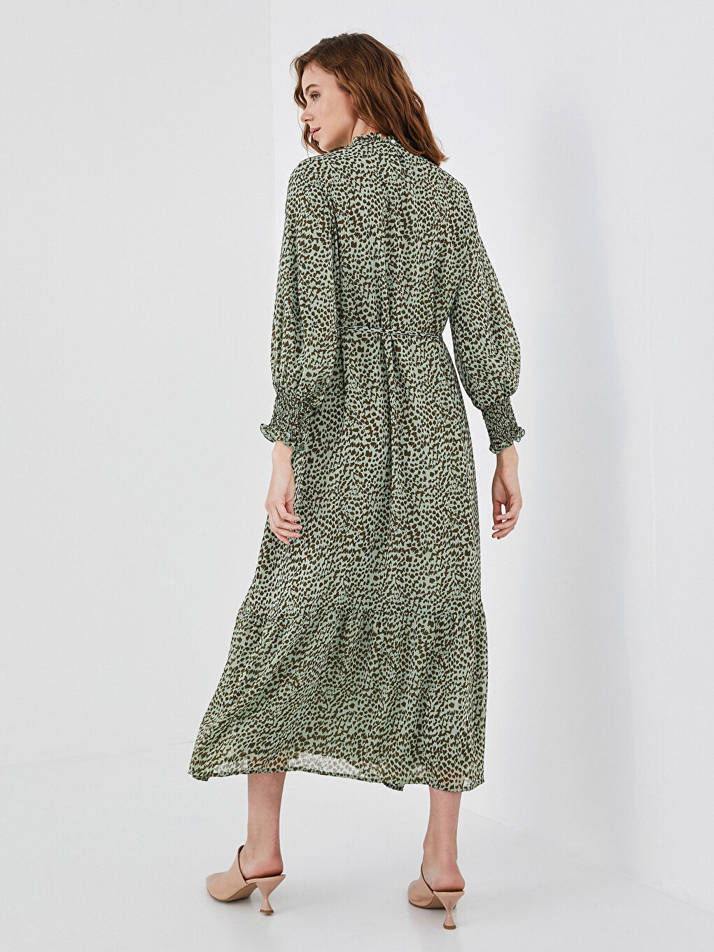 Yeşil Kuşaklı Desenli Şifon Elbise-3