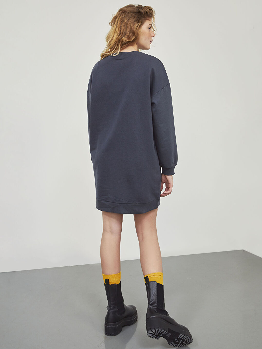 Donald-Duck-Bedrucktes Kleid-5