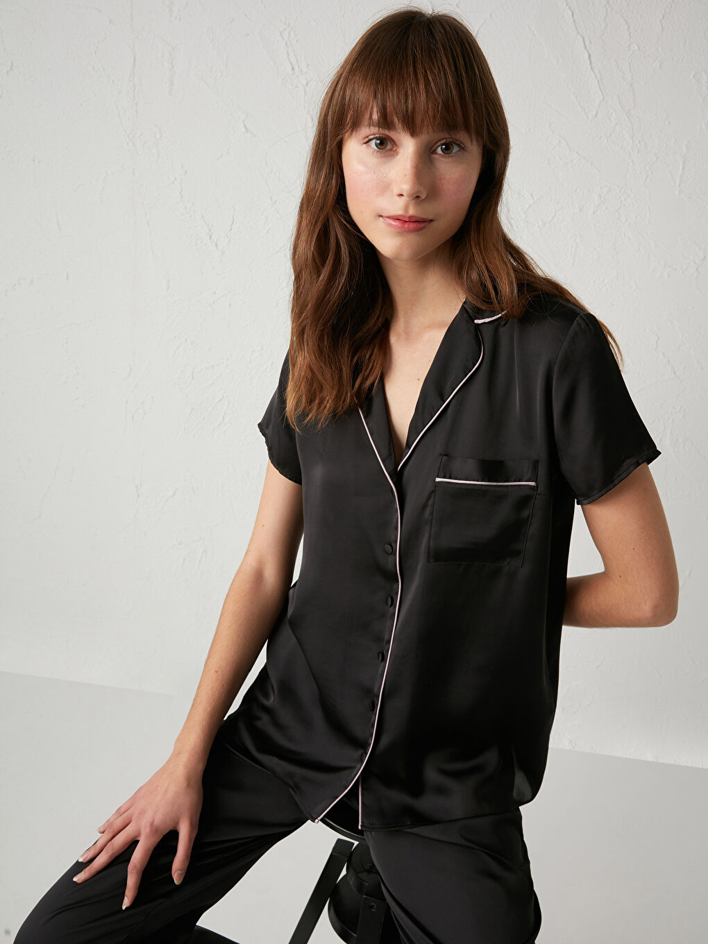 Set de pijama din satin cu guler de cămașă și mânecă scurtă pentru femei