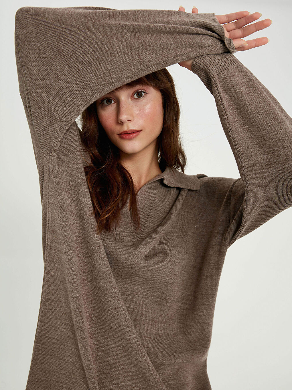 Kahverengi V Yaka Akrilik Triko Elbise-2