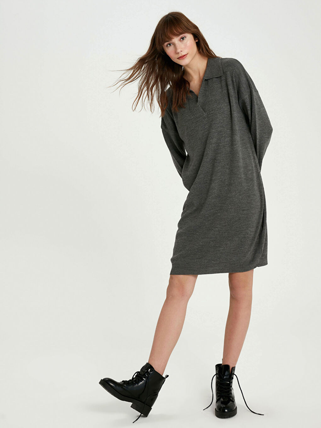 Gri V Yaka Akrilik Triko Elbise