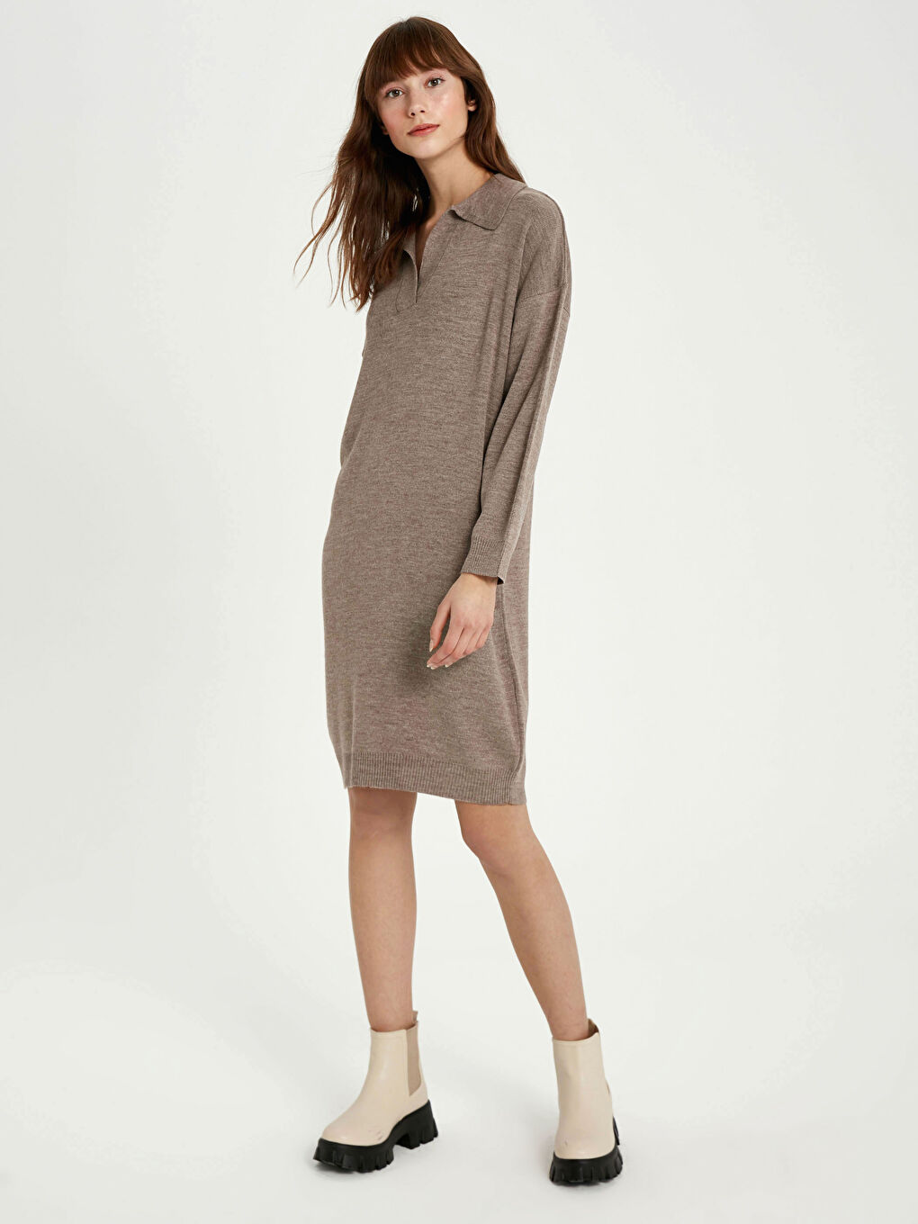 Kahverengi V Yaka Akrilik Triko Elbise