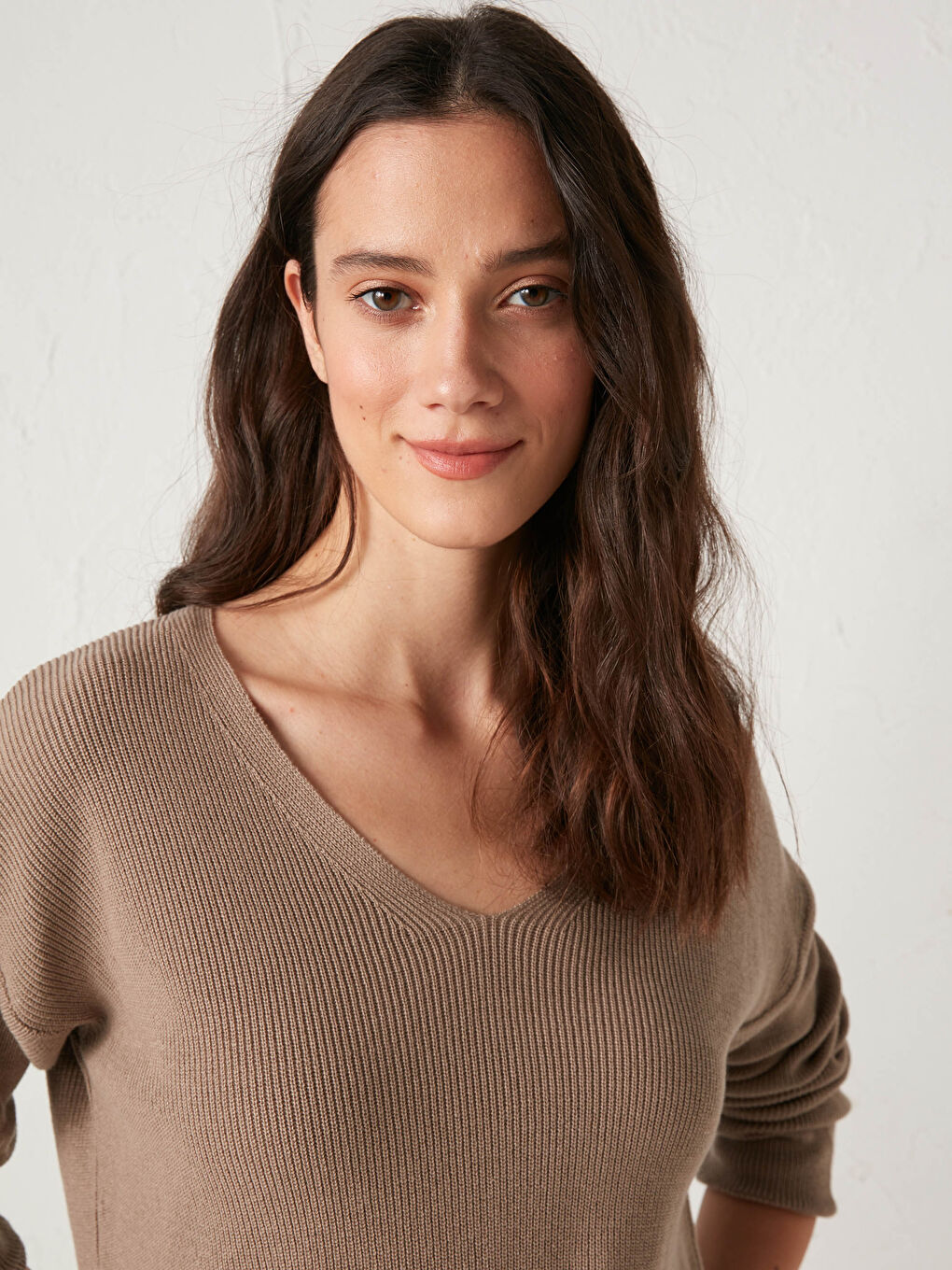 Plain V-Neck Tricot Jumper-4