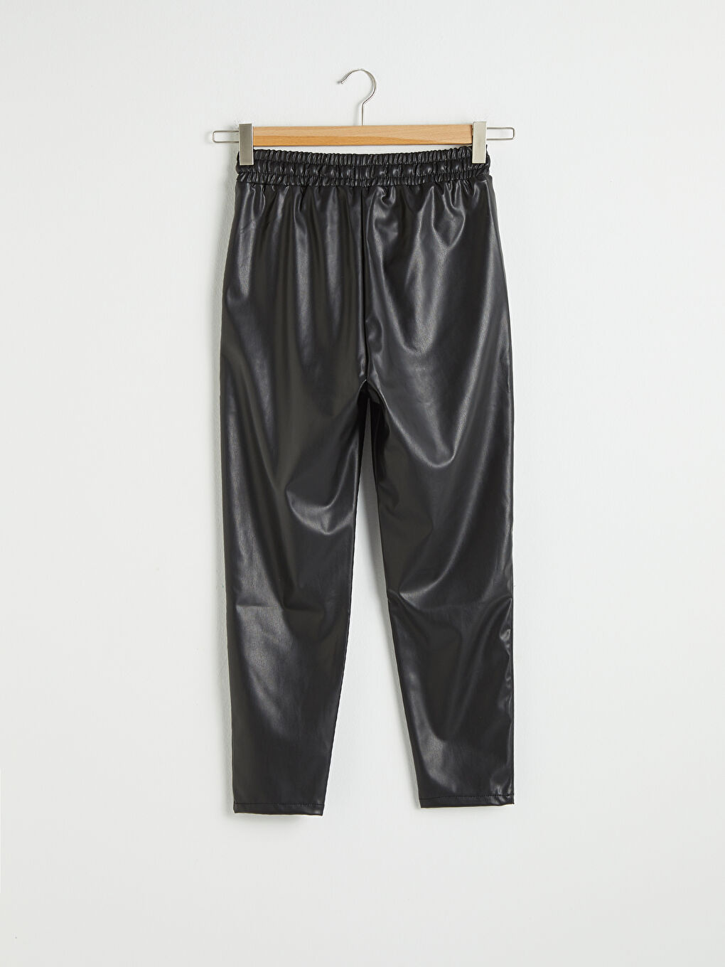 Siyah Beli Lastikli Deri Görünümlü Pantolon-7