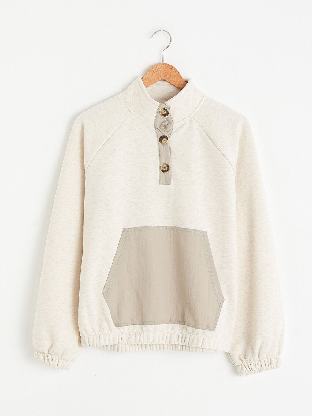 Bej Yakası Düğme Detaylı Kadın Kalın Sweatshirt-4