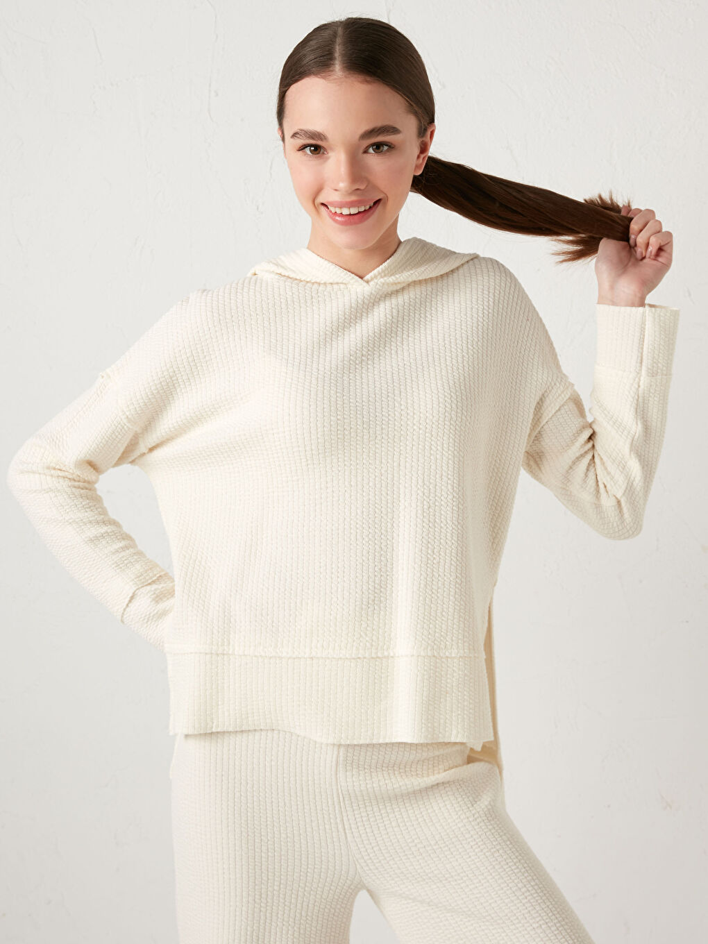 Ekru Kapüşonlu Pamuklu Sweatshirt-1