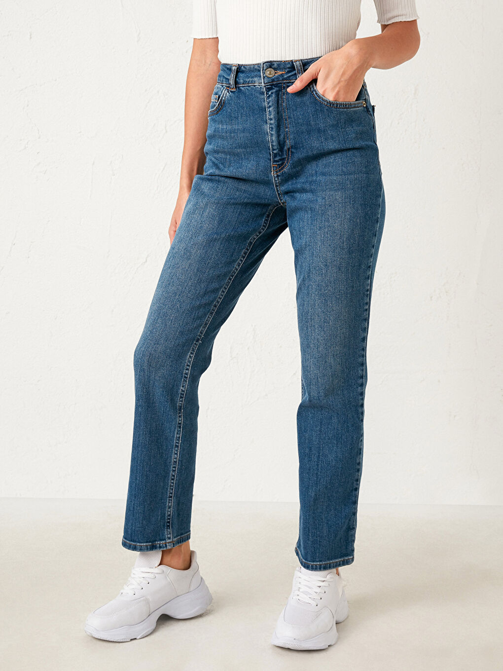 İndigo Yüksek Bel Straight Fit Kadın Jean Pantolon-3