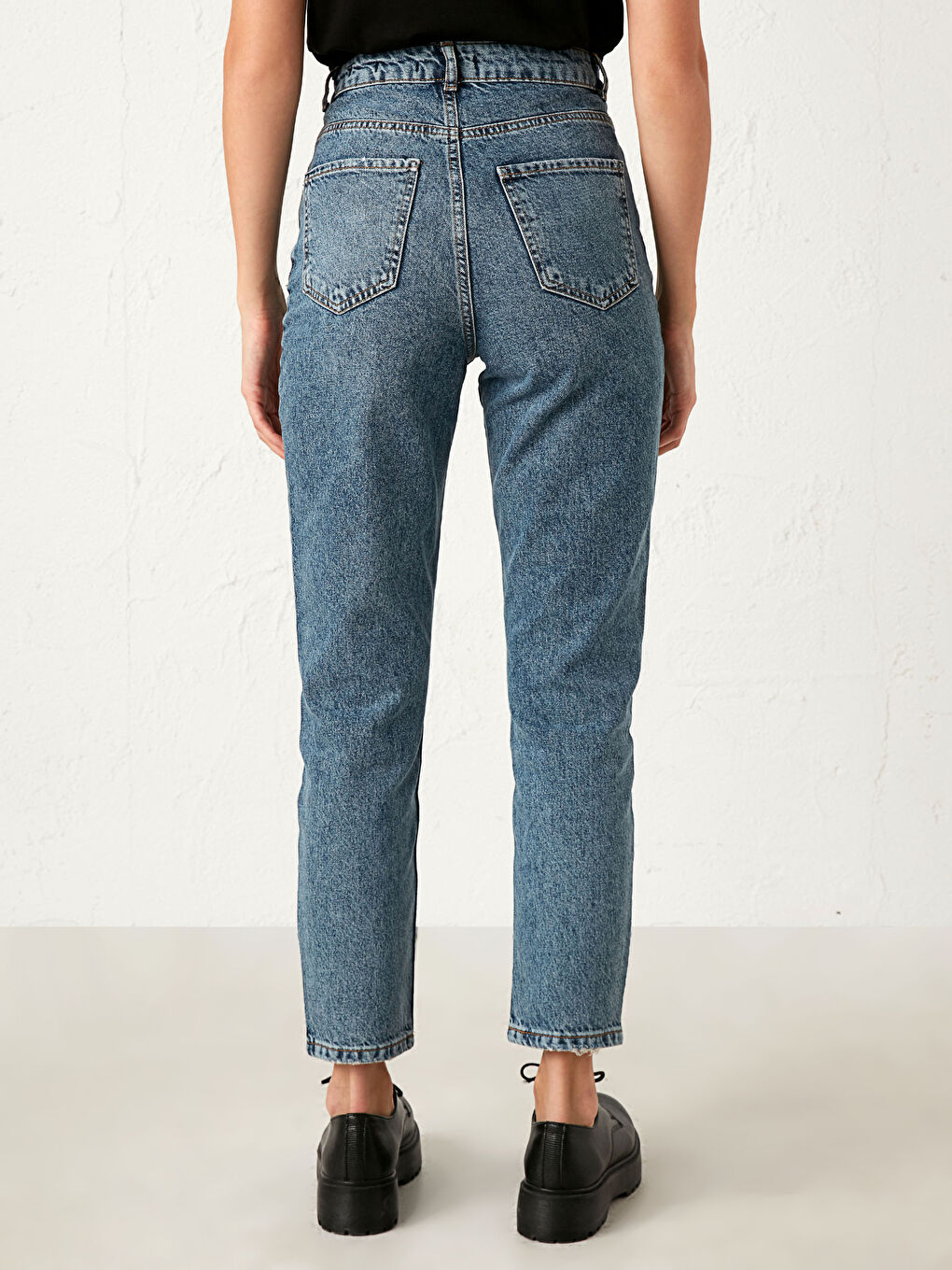 İndigo Yüksek Bel Mom Fit Kadın Jean Pantolon-3