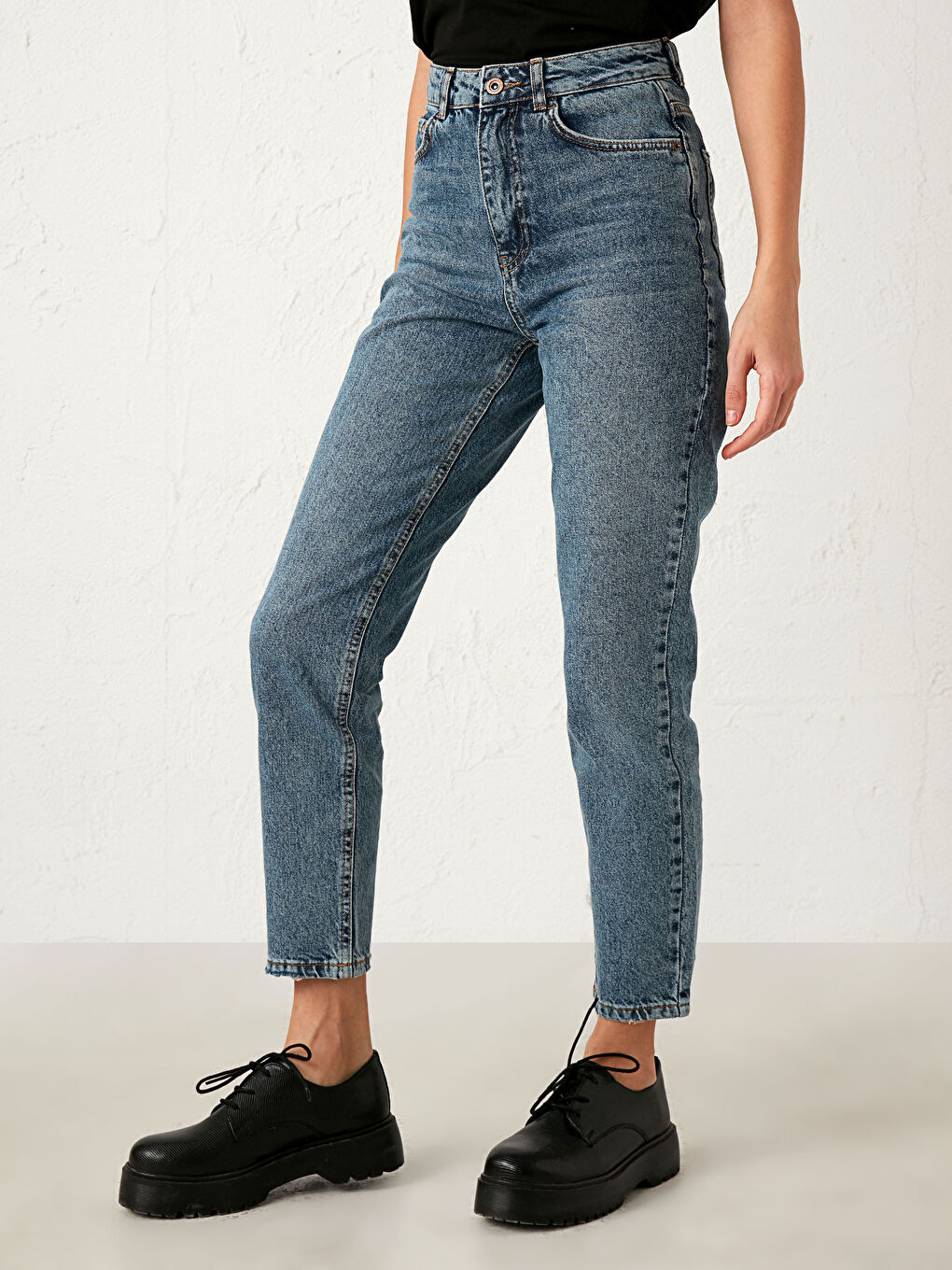 İndigo Yüksek Bel Mom Fit Kadın Jean Pantolon-2