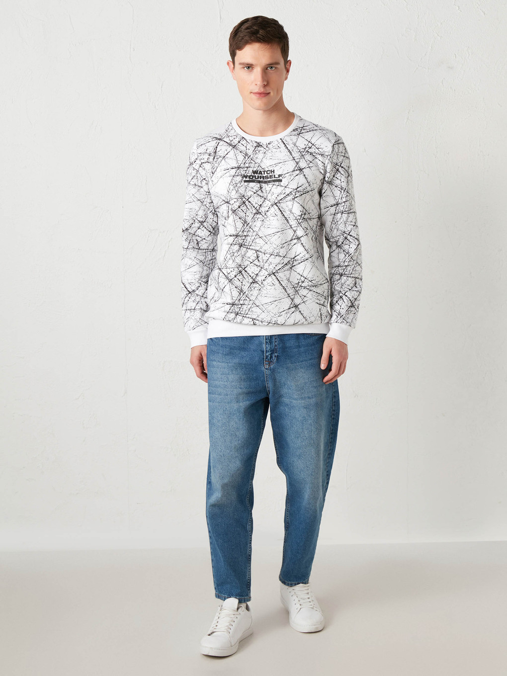 Beyaz Bisiklet Yaka Baskılı Kalın Sweatshirt-2