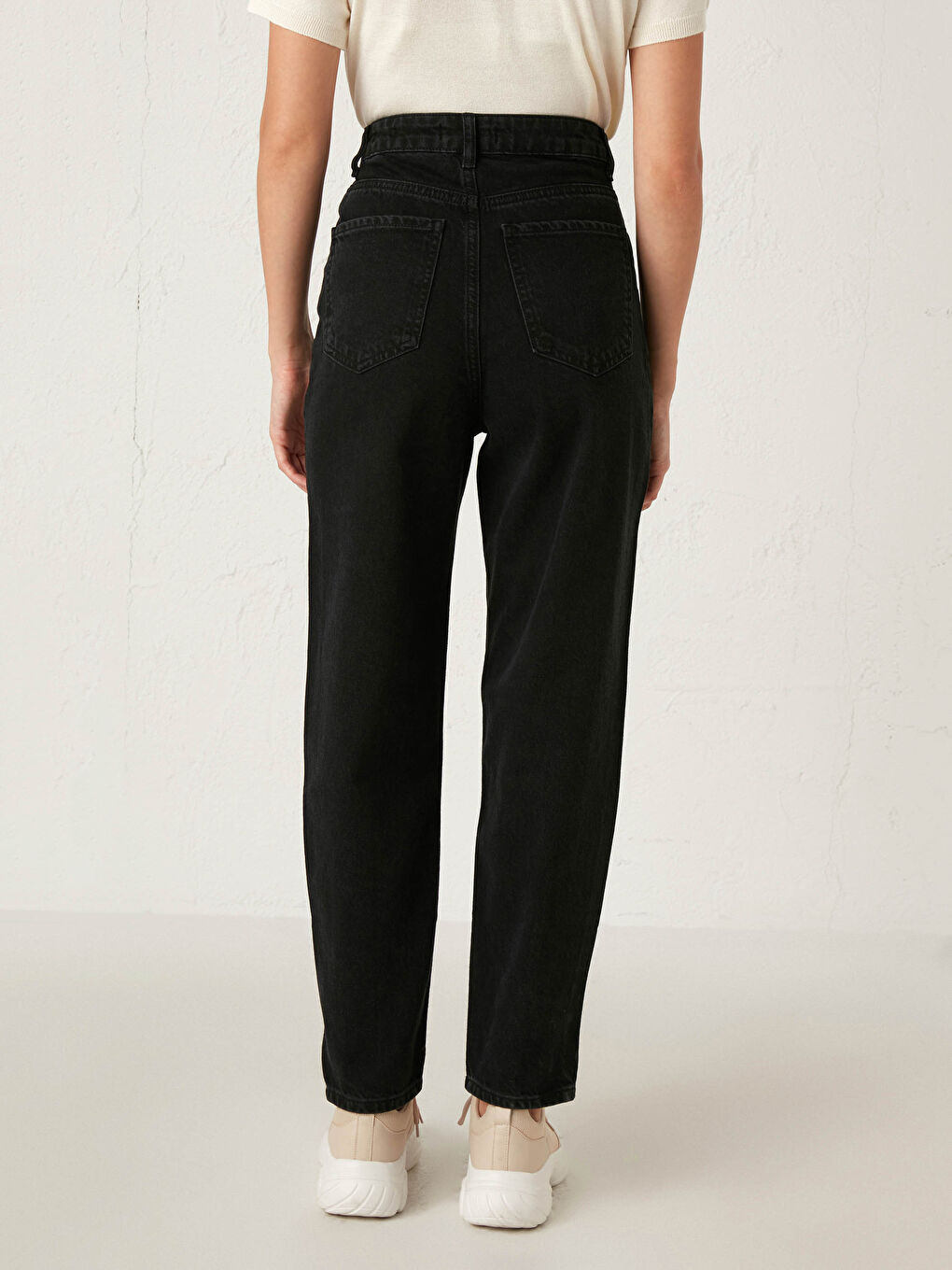 Siyah Mom Fit Kadın Jean-5