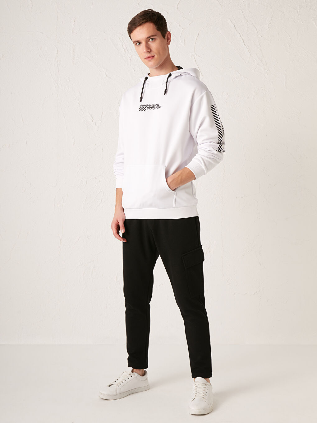 Beyaz Uzun Kollu Baskılı Erkek Hoodie-1