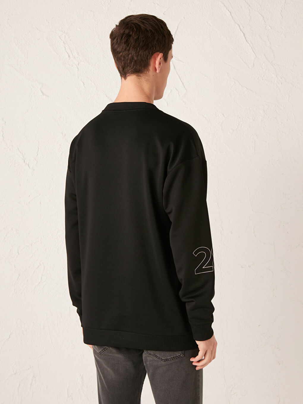 Siyah Bisiklet Yaka Baskılı Kalın Sweatshirt-4