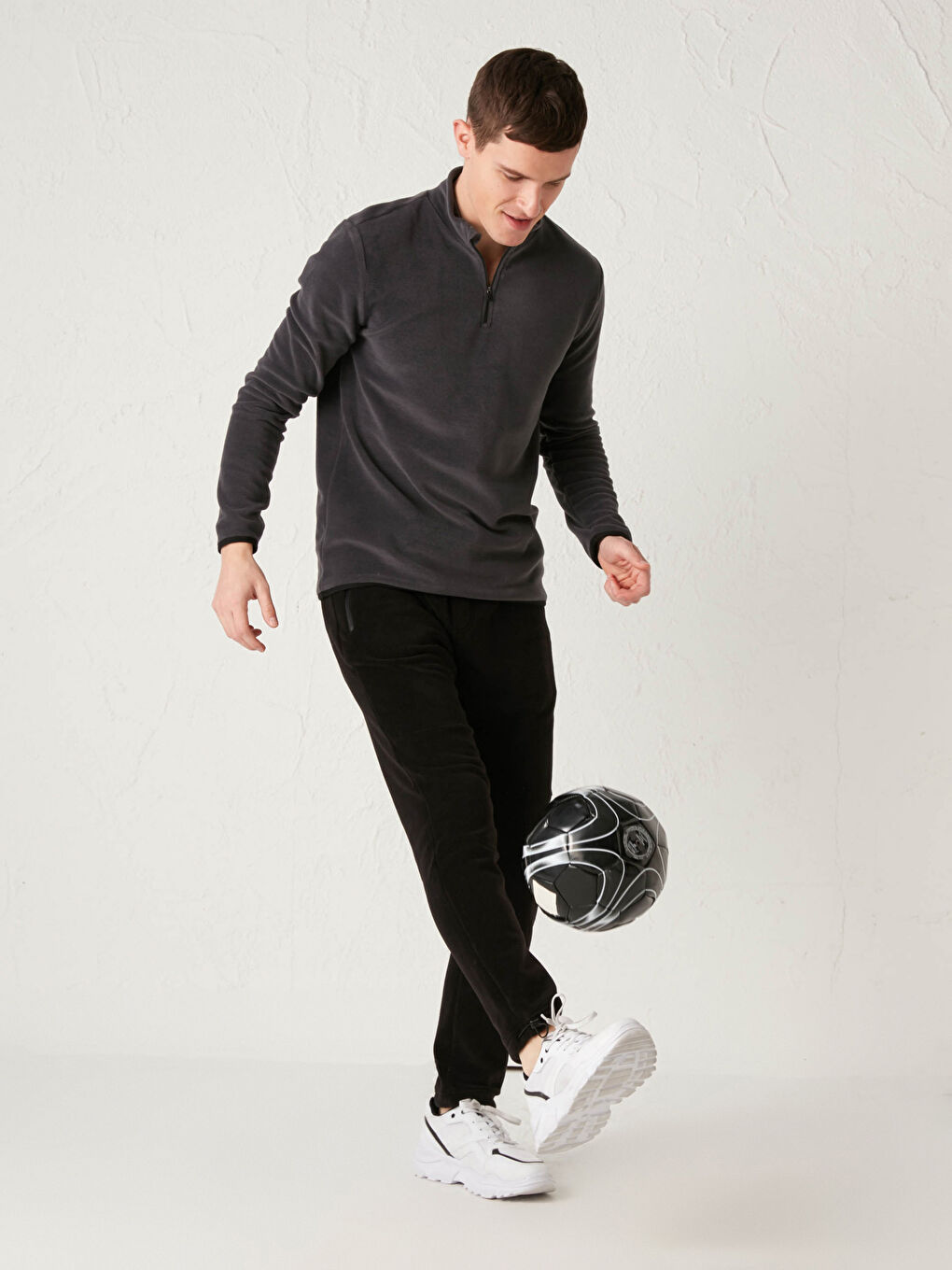 Siyah Standart Kalıp Aktif Spor Polar Eşofman Altı