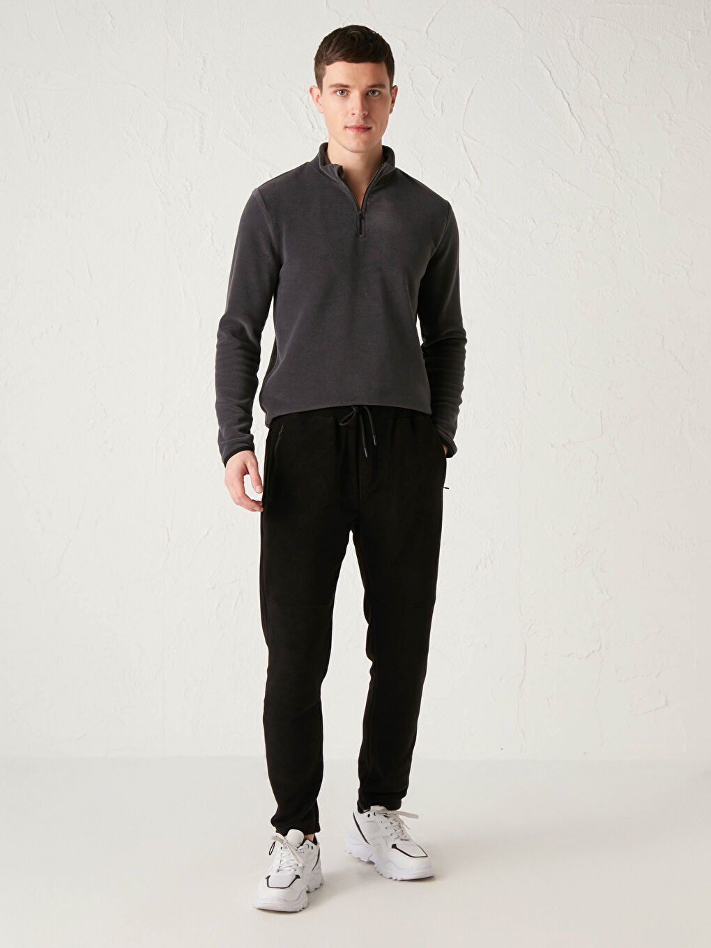 Siyah Standart Kalıp Aktif Spor Polar Eşofman Altı-2