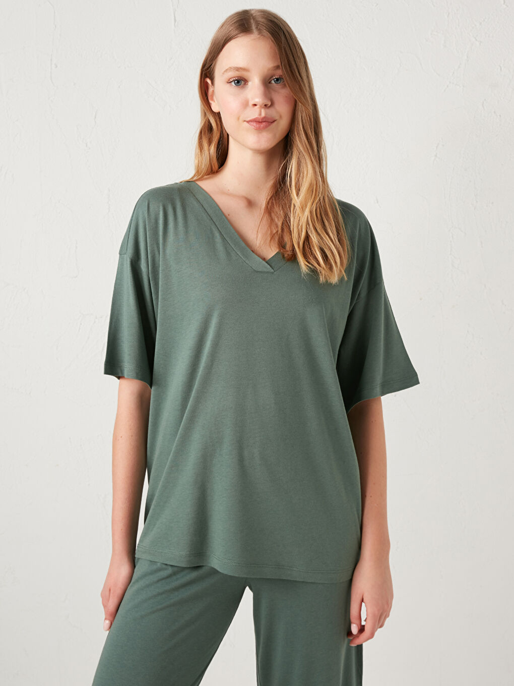 Yeşil V yaka İnce Modal Karışımlı Kadın Pijama Takımı-2