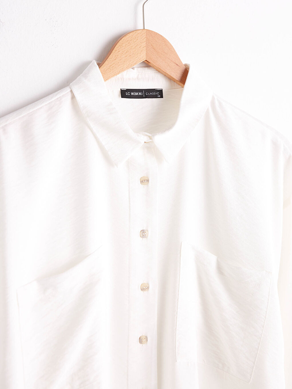 Beyaz Önden Düğme Kapamlı Düz Uzun Kollu Viskon Kadın Gömlek-9