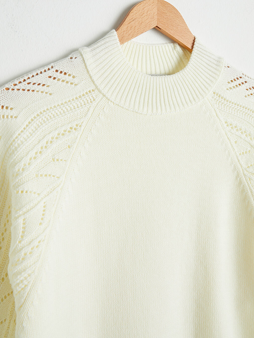 Half Turtleneck Sweater-6