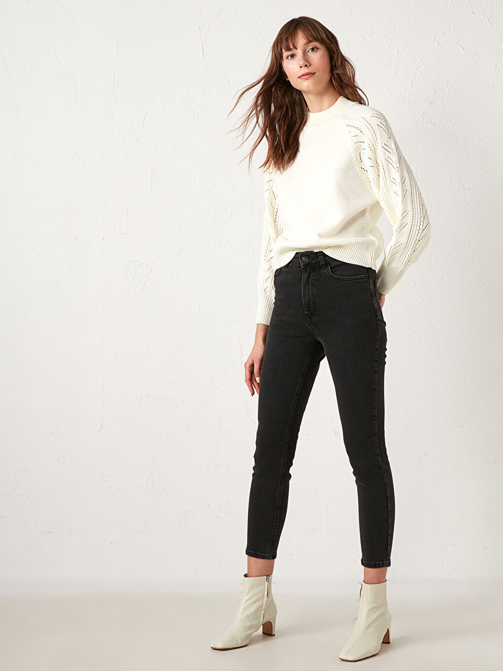 Half Turtleneck Sweater-2