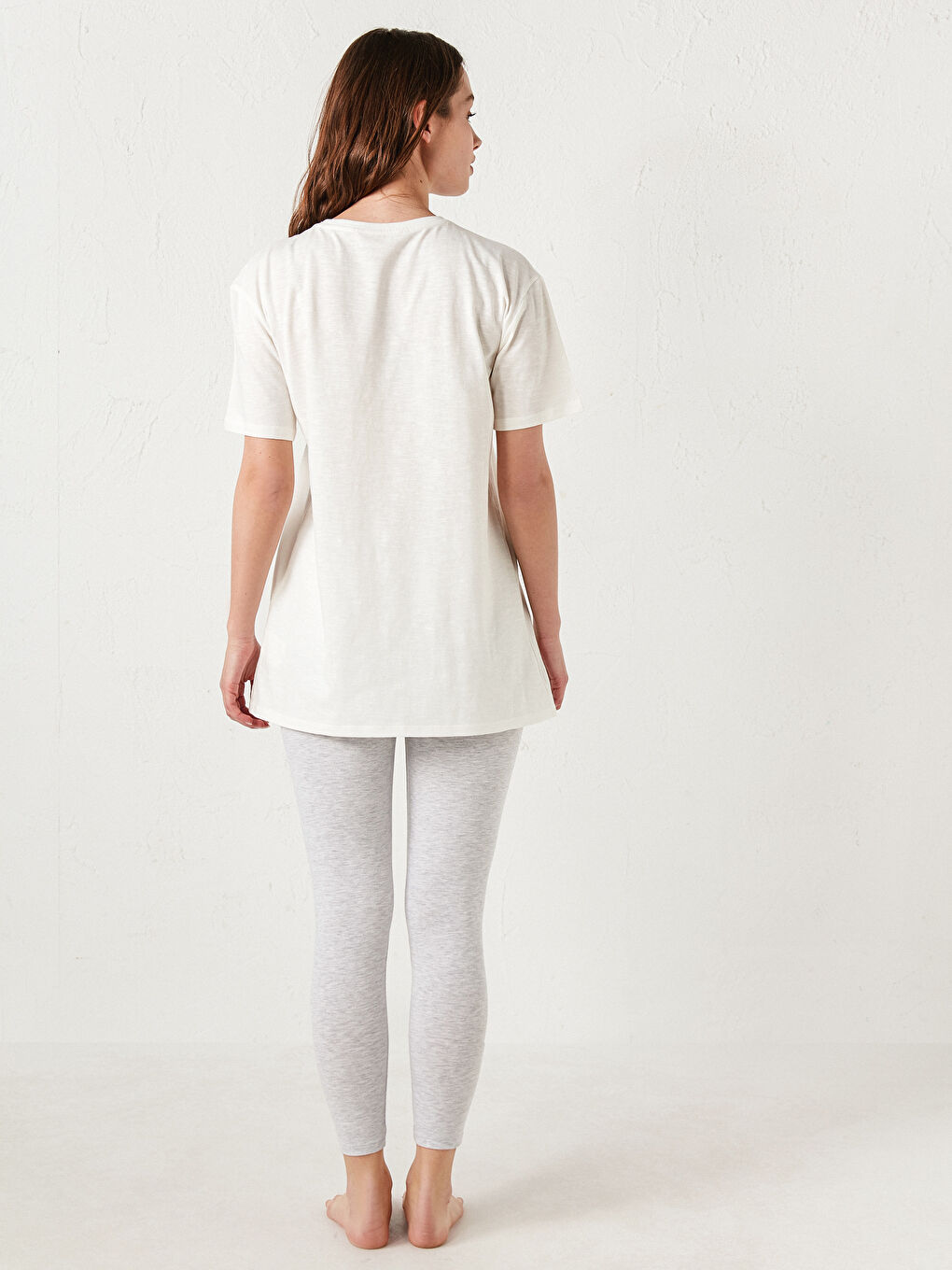 Gri Bisiklet Yaka Parlak Slogan Baskılı Kadın Pijama Takımı-5