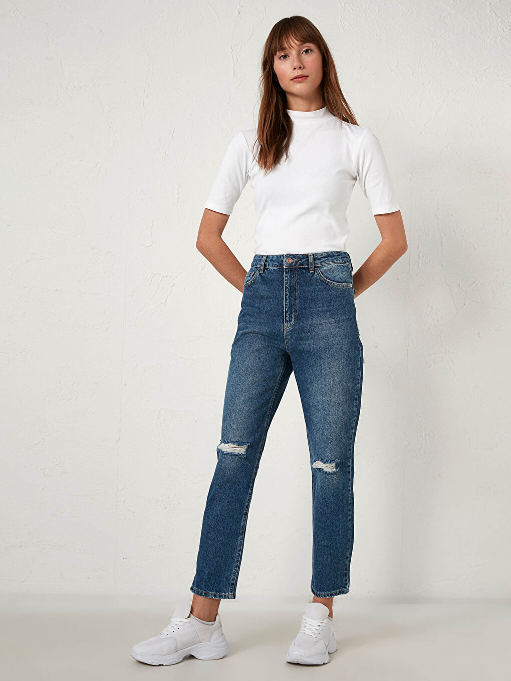 Normal Rise Straight Fit Women Jeans-1