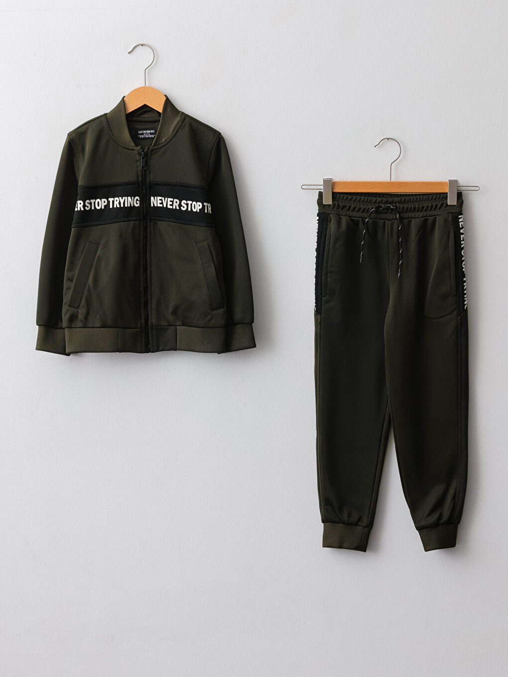 Haki Kolej Yaka Baskılı Uzun Kollu Erkek Çocuk Eşofman Takım