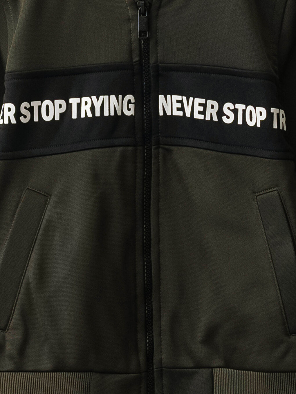 Haki Kolej Yaka Baskılı Uzun Kollu Erkek Çocuk Eşofman Takım-2