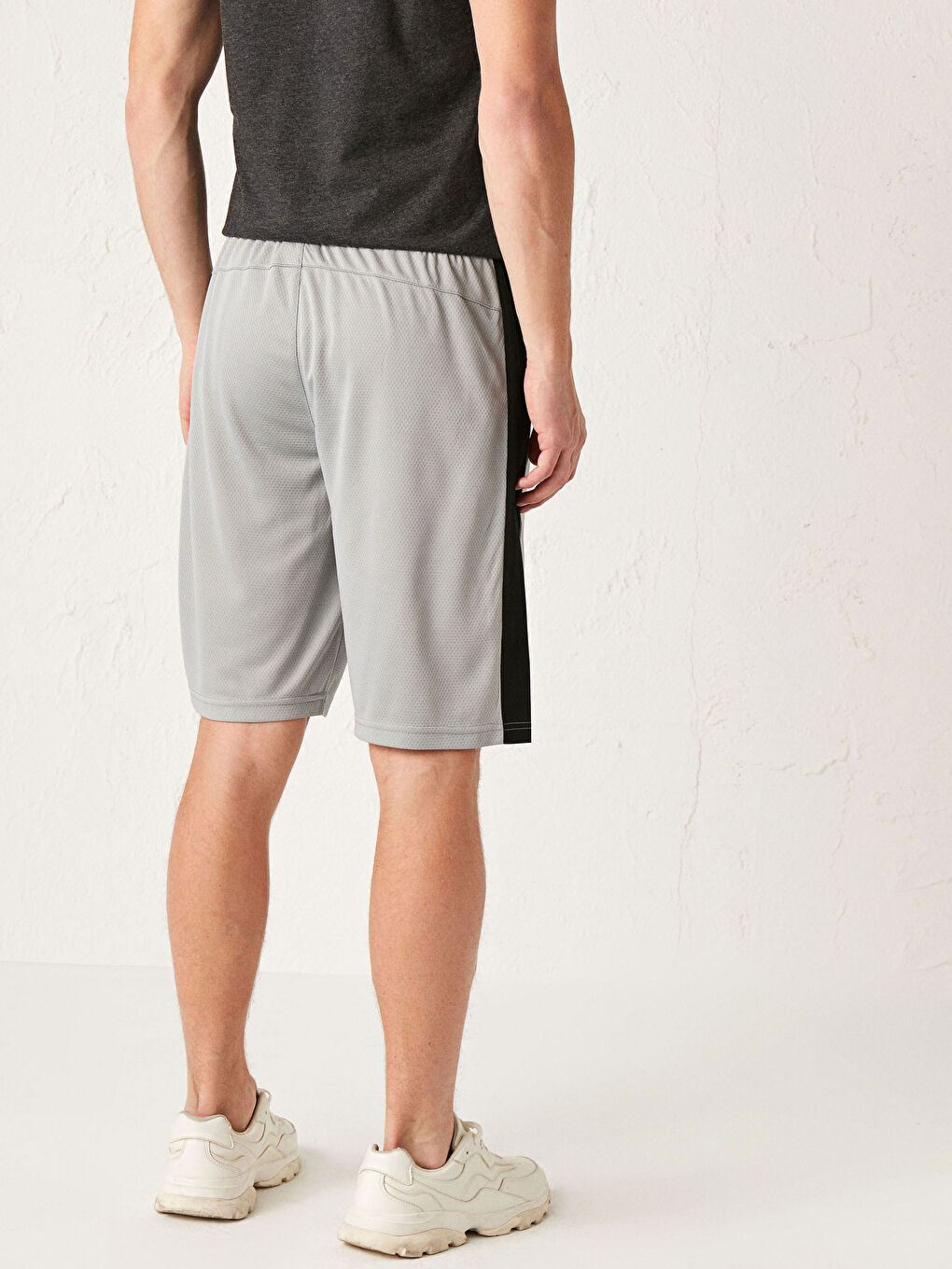 Gri Standart Kalıp Aktif Spor Şort-2