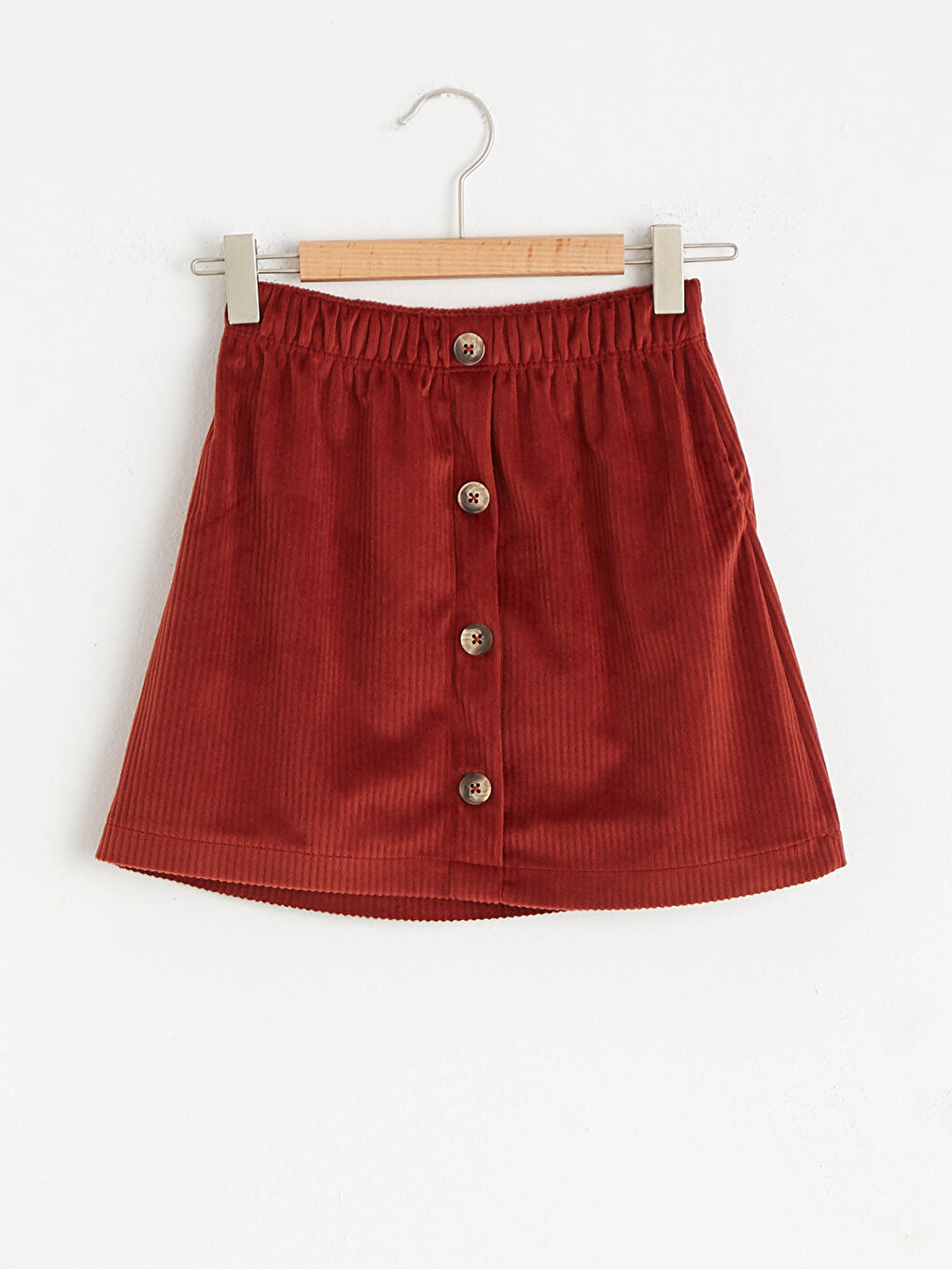 Қыздың барқыт белдемшесі