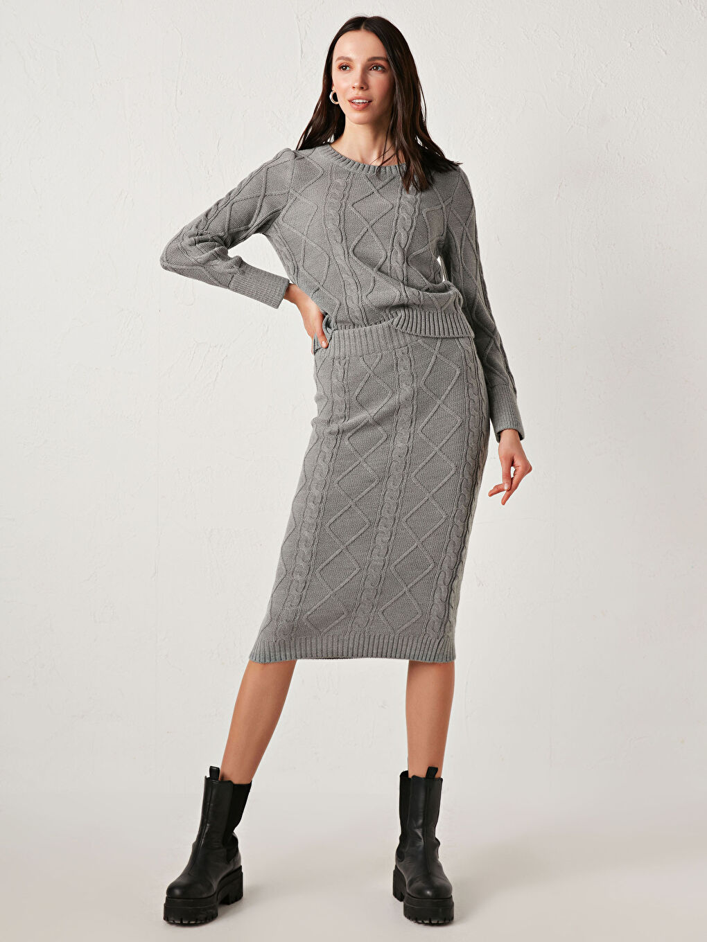 Gri Akrilik Örgü Desenli Etek-3