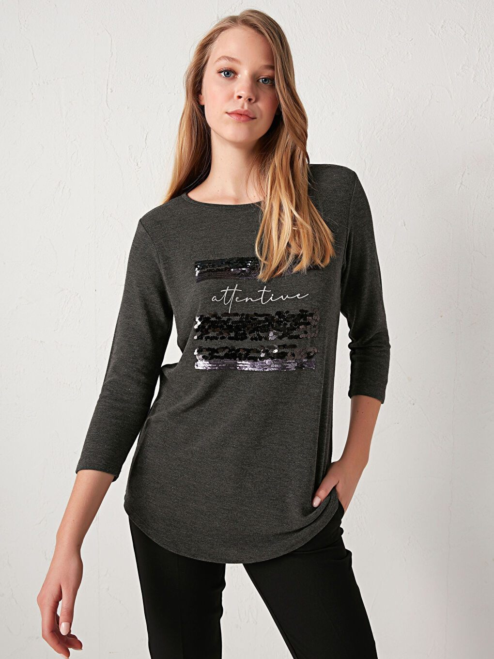 LCWAIKIKI Classic Sequin Embroidery Long Sleeve T-Shirt -0WII03Z8-L8N