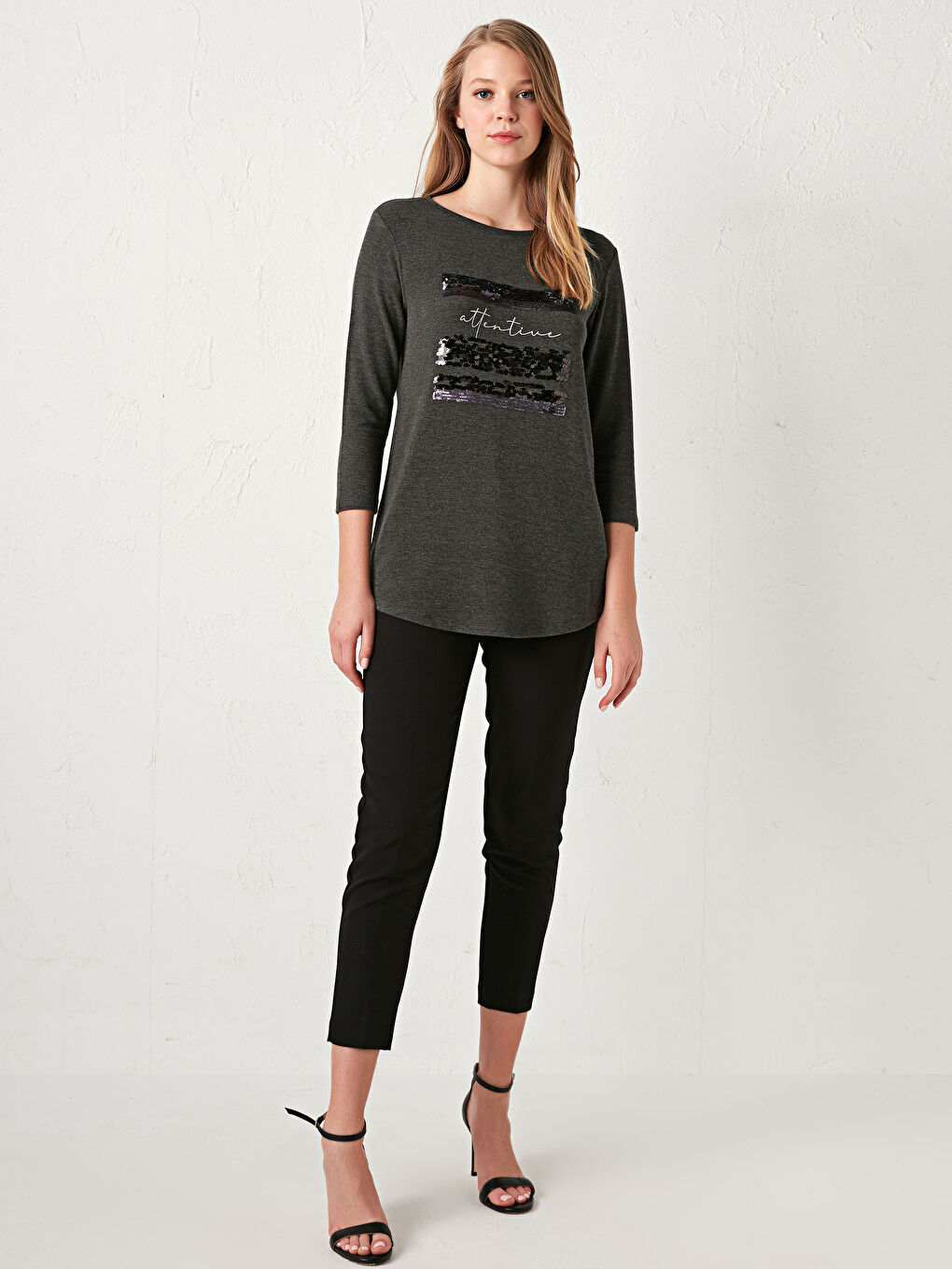 LCWAIKIKI Classic Sequin Embroidery Long Sleeve T-Shirt -0WII03Z8-L8N