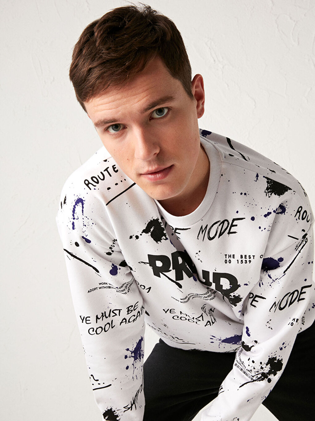 Oversize Sweatshirt mit Rundhalsausschnitt-3