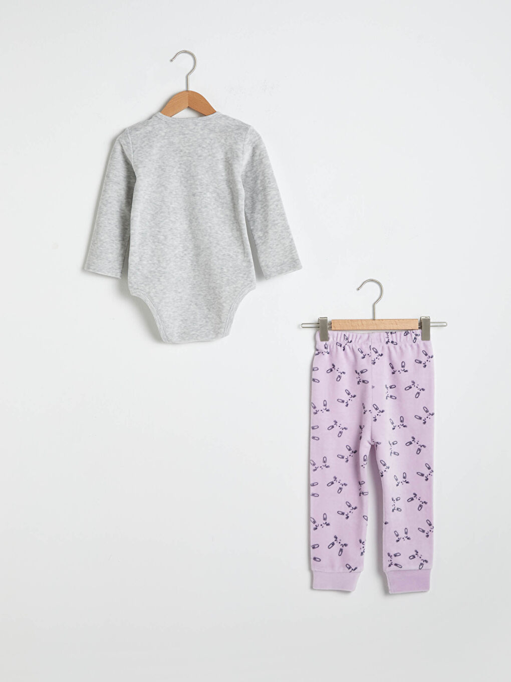 Beyaz Kız Bebek Baskılı Pijama Takımı-1