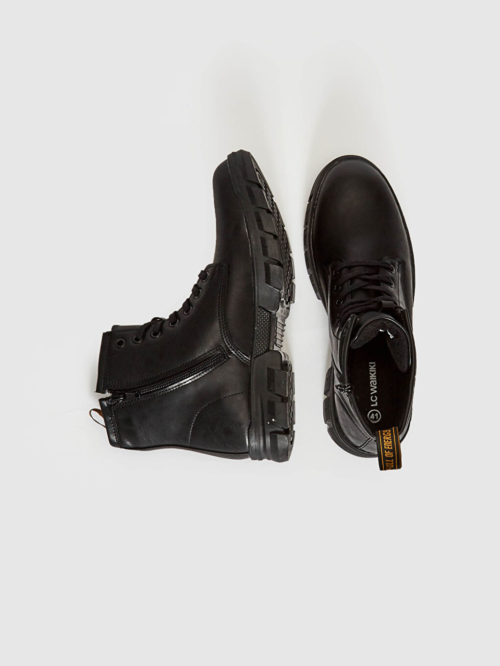 Siyah Erkek Bağcıklı Postal Bot-2