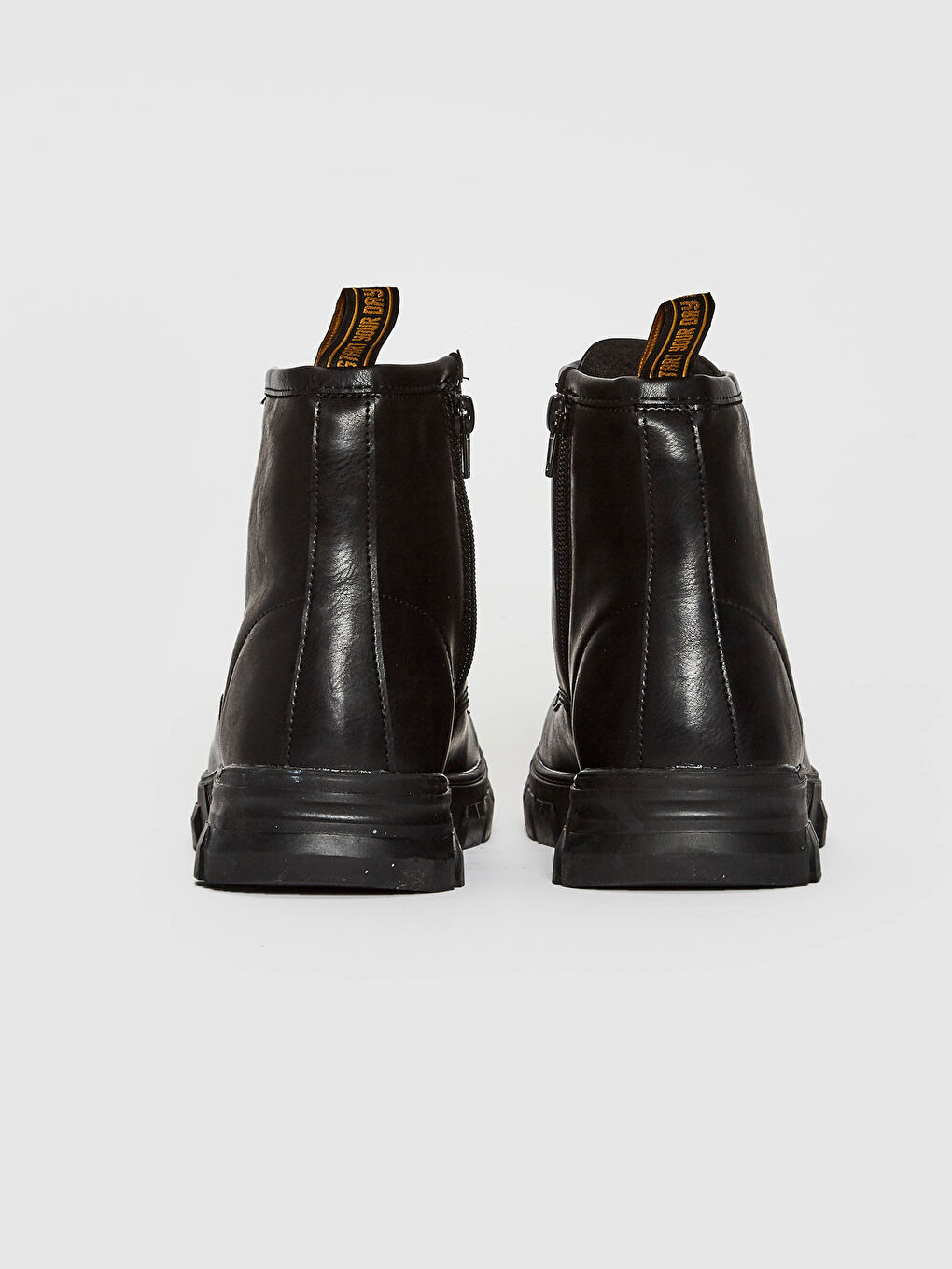 Siyah Erkek Bağcıklı Postal Bot-4