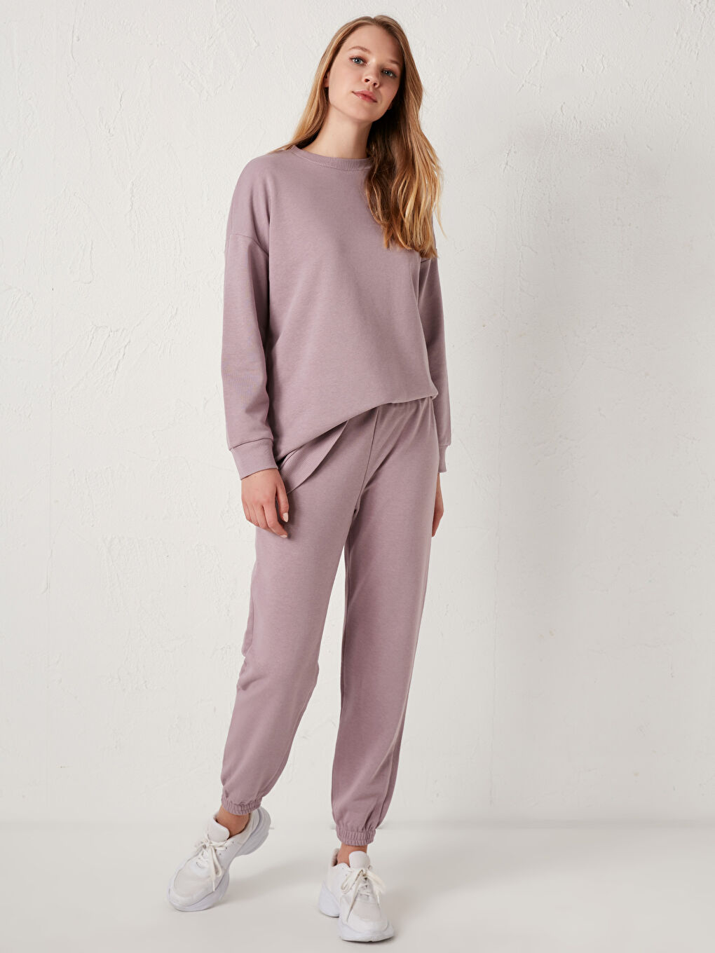 بنطلون رياضي بخصر مطاطي